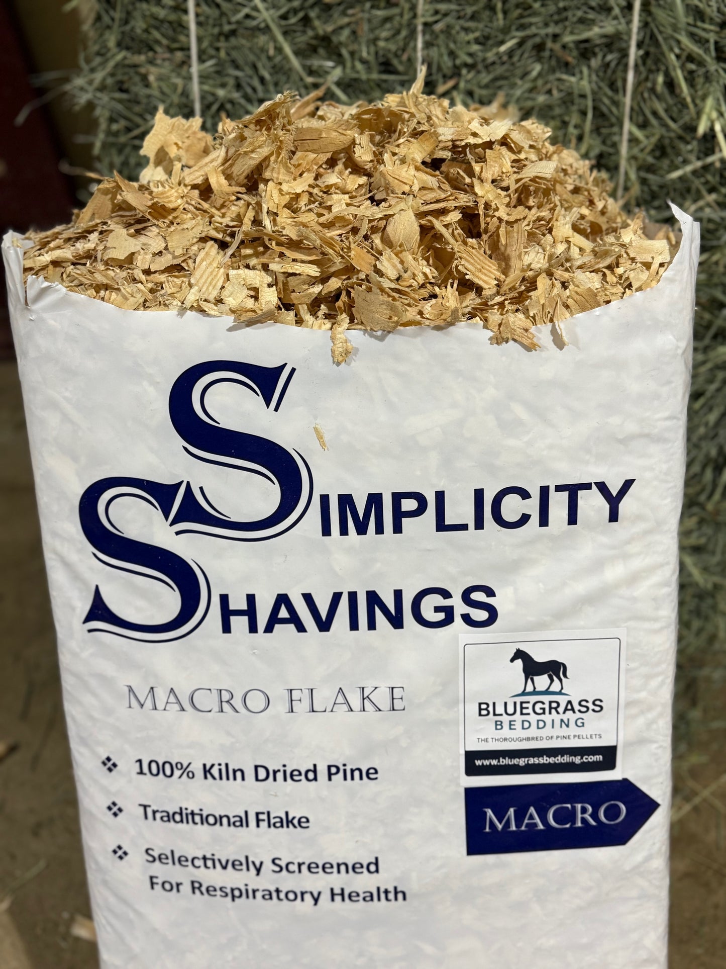 8.0 cubic feet of Macro Flake Beddint